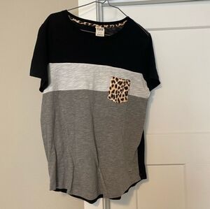 PINK Victoria's Secret Colorblock w/Leopard Pocket Tshirt